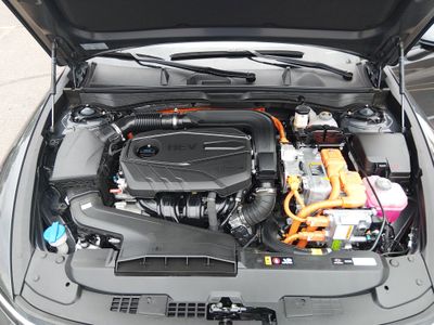 2025 Hyundai Sonata Hybrid - Photo 9