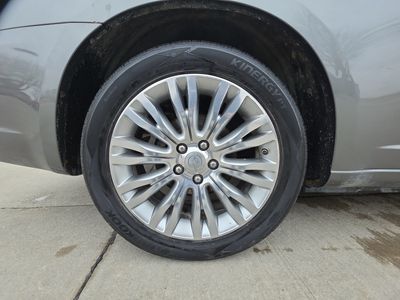 2011 Chrysler 200 - Photo 16