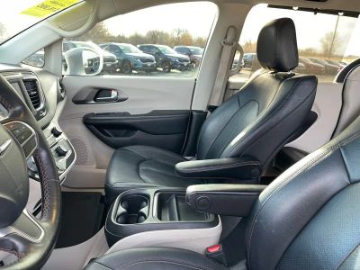 2020 Chrysler Pacifica - Photo 9