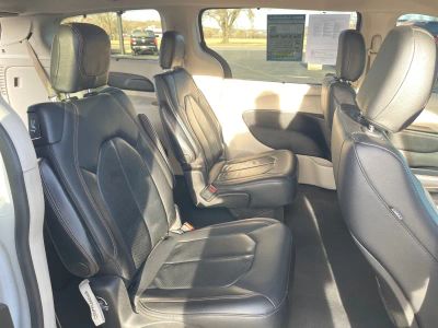 2020 Chrysler Pacifica - Photo 14