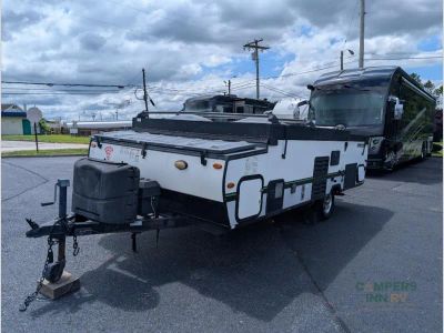 2020 Forest River RV Rockwood Premier Series — photo 10 view