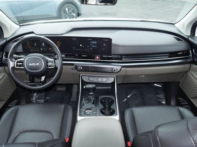 2025 Kia Carnival - Photo 43