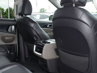 2025 Kia Carnival - Photo 25
