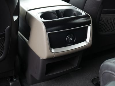 2025 Kia Carnival - Photo 29