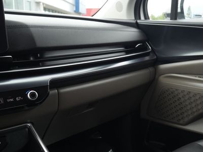 2025 Kia Carnival - Photo 49