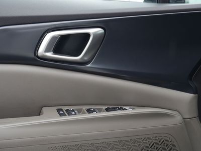 2025 Kia Carnival - Photo 32