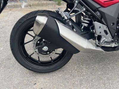 2025 Suzuki GSX250R ABS — engine compartment view