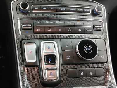 2023 Hyundai Santa Fe — photo 20 view