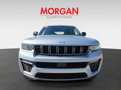 2026 Jeep Grand Cherokee — side profile view