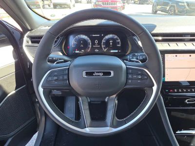 2026 Jeep Grand Cherokee — photo 16 view