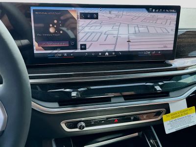 2026 BMW X5 — photo 9 view