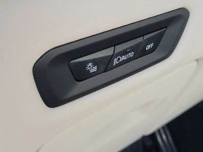 2026 BMW X5 — photo 25 view