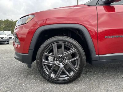2026 Jeep Compass — photo 10 view