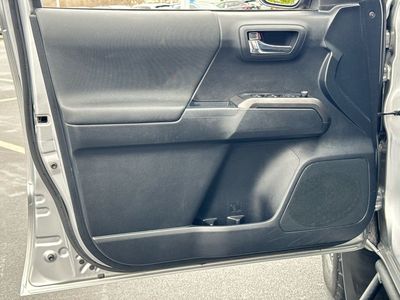 2017 Toyota Tacoma TRD Sport Double Cab - Photo 24