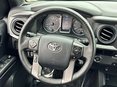 2017 Toyota Tacoma TRD Sport Double Cab - Photo 23