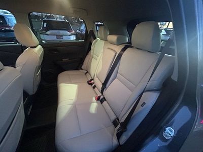 2025 Nissan Rogue - Photo 11