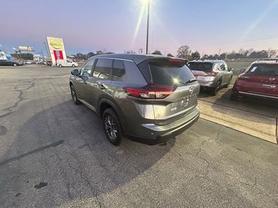 2025 Nissan Rogue - Photo 8