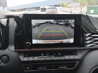 2025 Toyota Camry — photo 16 view