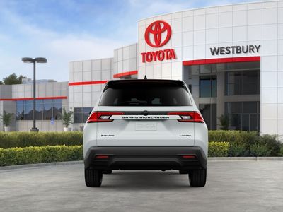 2026 Toyota Grand Highlander Hybrid - Photo 8