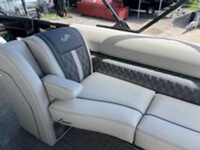 2025 Barletta Lusso L25UC - Photo 8