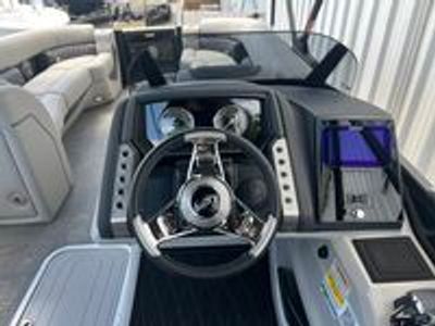 2025 Barletta Lusso L25UC - Photo 13