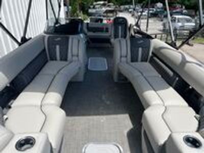 2025 Barletta Lusso L25UC - Photo 7