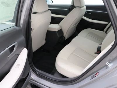 2022 Hyundai Sonata FWD - Photo 28