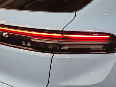 2026 Porsche Macan Electric - Photo 30