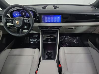 2026 Porsche Macan Electric - Photo 13