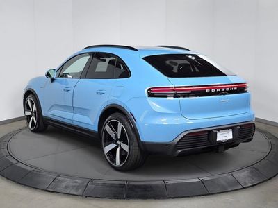 2026 Porsche Macan Electric - Photo 3