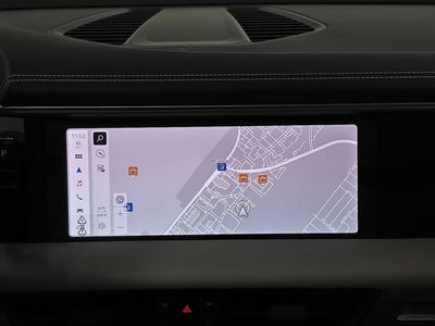 2026 Porsche Macan Electric - Photo 18