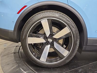 2026 Porsche Macan Electric - Photo 29