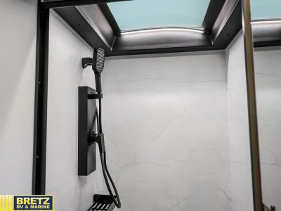 2026 Grand Design Lineage Series F - Photo 47