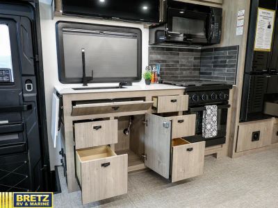 2026 Grand Design Lineage Series F - Photo 28