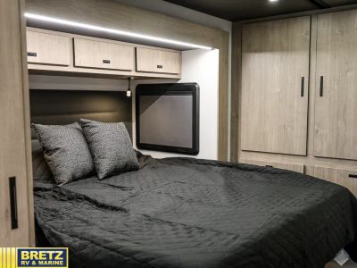 2026 Grand Design Lineage Series F - Photo 38