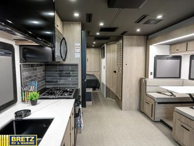 2026 Grand Design Lineage Series F - Photo 15