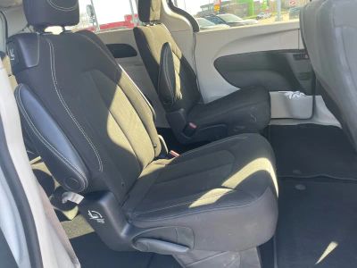 2023 Chrysler Voyager — photo 19 view
