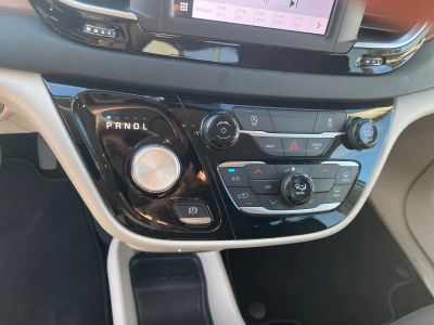 2023 Chrysler Voyager — photo 13 view