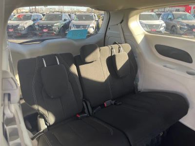 2023 Chrysler Voyager — photo 20 view
