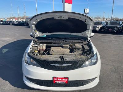 2023 Chrysler Voyager — photo 24 view