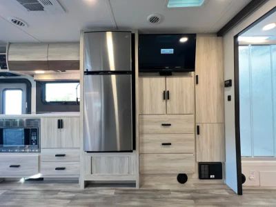 2023 Forest River SUNSEEKER — photo 8 view