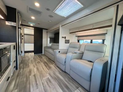 2023 Forest River SUNSEEKER — photo 13 view