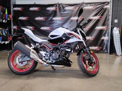 2026 Kawasaki Ninja® 500 — front three-quarter view