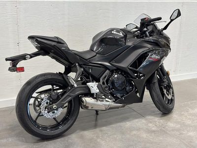 2026 Kawasaki Ninja 650 - Photo 6