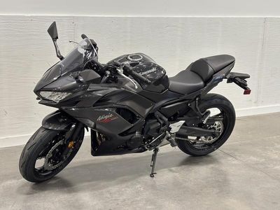 2026 Kawasaki Ninja 650 - Photo 4