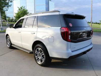 2025 Ford Expedition — interior view