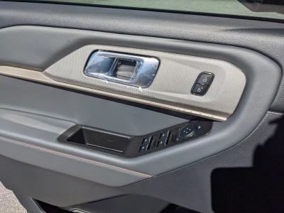 2026 Ford Explorer — photo 18 view
