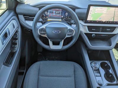 2026 Ford Explorer — photo 13 view
