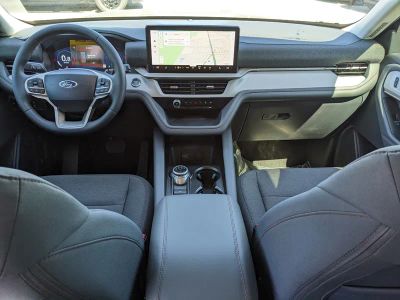2026 Ford Explorer — photo 12 view