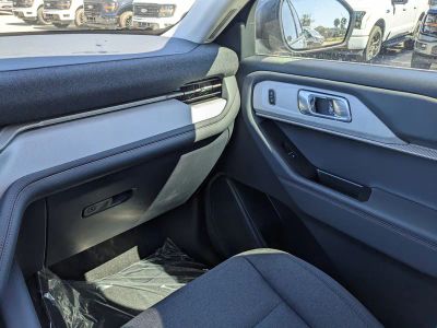 2026 Ford Explorer — photo 15 view
